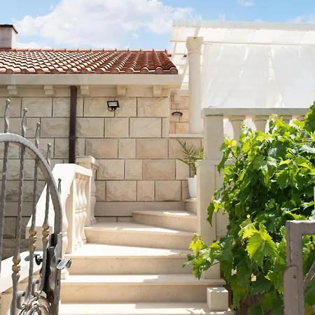 Two-bedroom With Sea View 04 *