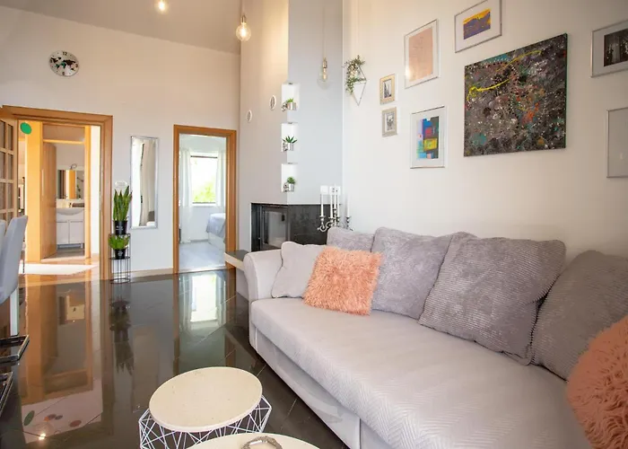 Two-bedroom With Sea View 04 *